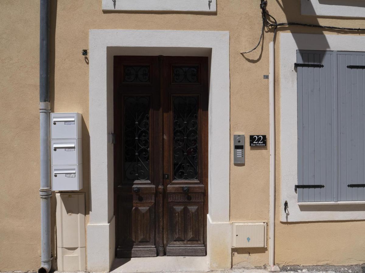 Cozy Nest In The Center Of Isle Sur La Sorgue For 4 People Lägenhet LʼIsle-sur-la-Sorgue Exteriör bild