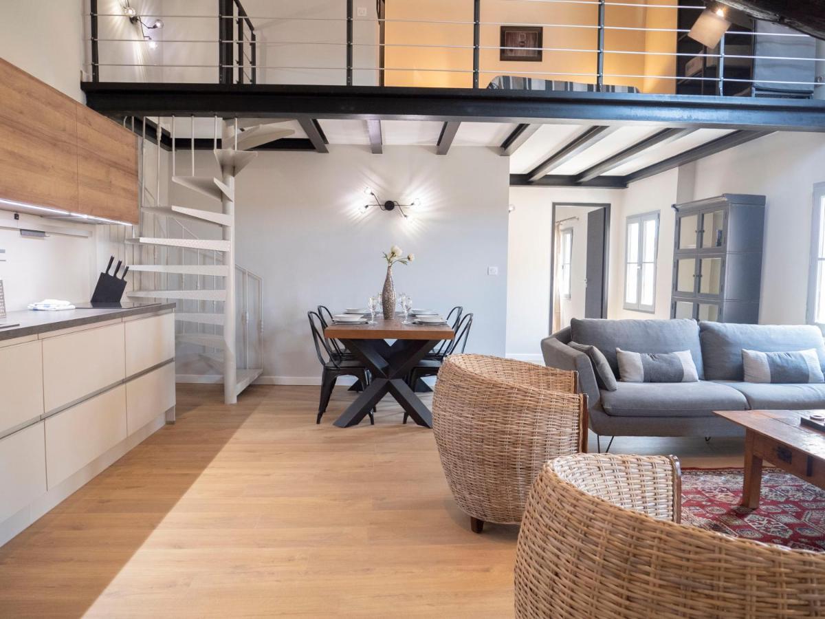 Cozy Nest In The Center Of Isle Sur La Sorgue For 4 People Lägenhet LʼIsle-sur-la-Sorgue Exteriör bild