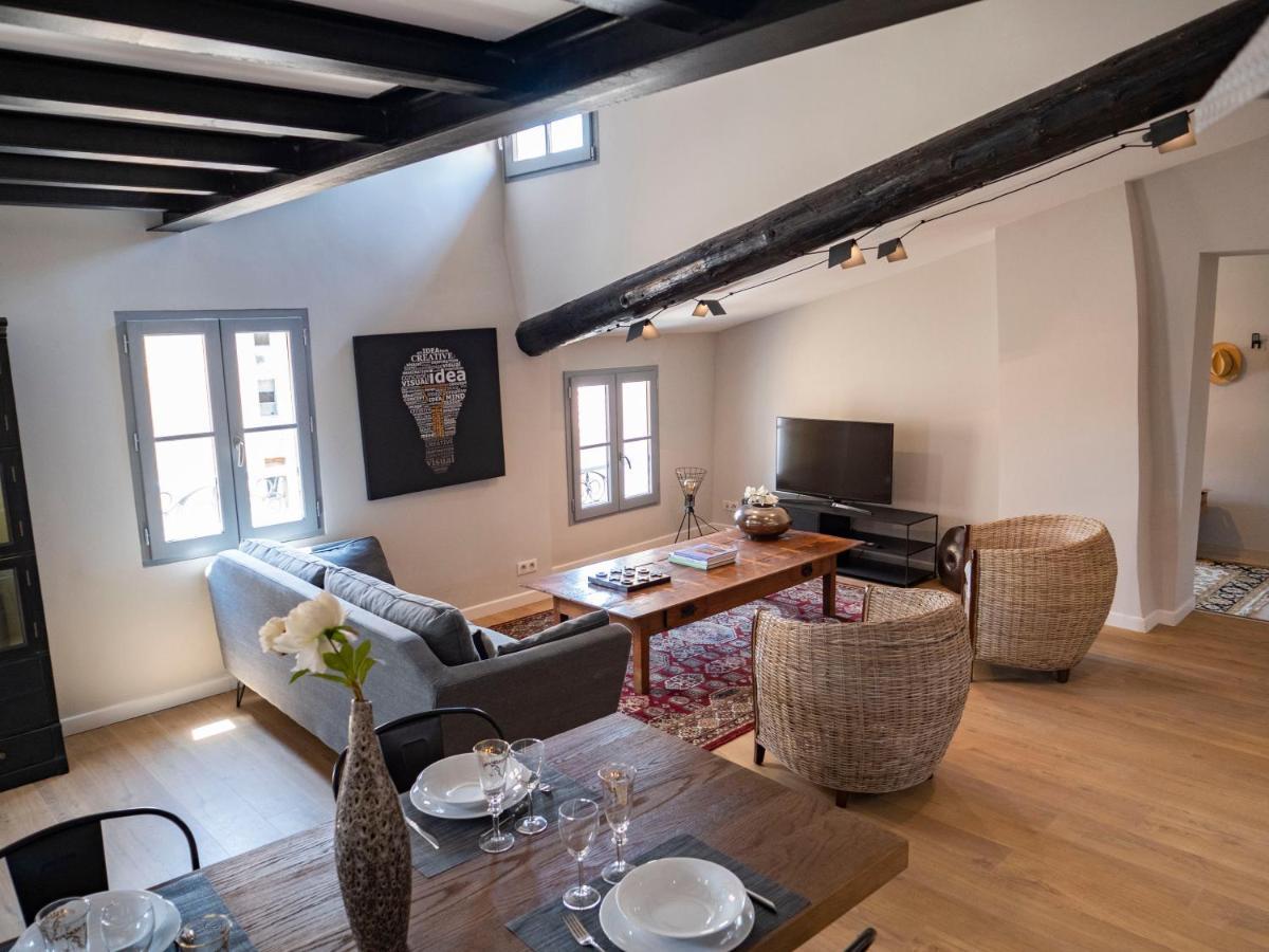 Cozy Nest In The Center Of Isle Sur La Sorgue For 4 People Lägenhet LʼIsle-sur-la-Sorgue Exteriör bild